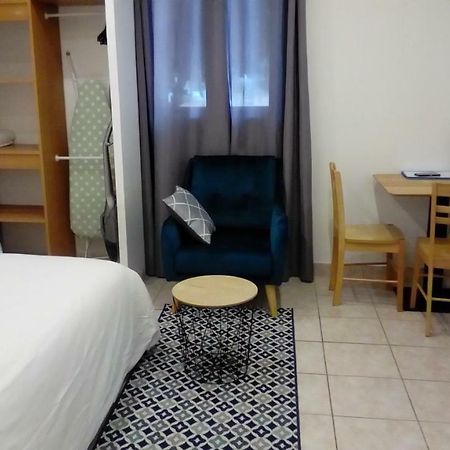 Appartement Aad1 Clamart 200 M Du Tramway T6 St Pave Blc Avec Cuisine Separee Екстер'єр фото