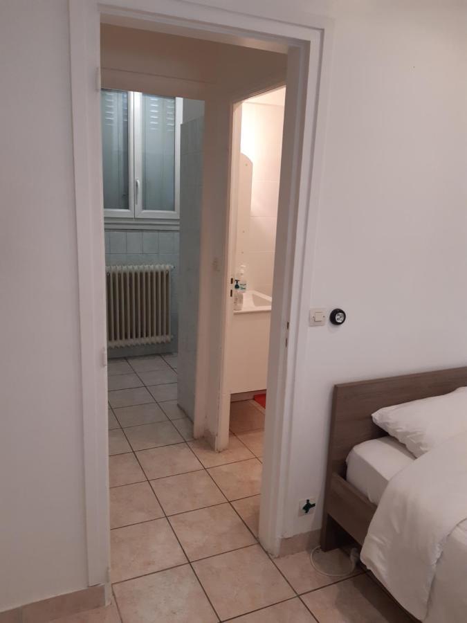 Appartement Aad1 Clamart 200 M Du Tramway T6 St Pave Blc Avec Cuisine Separee Екстер'єр фото